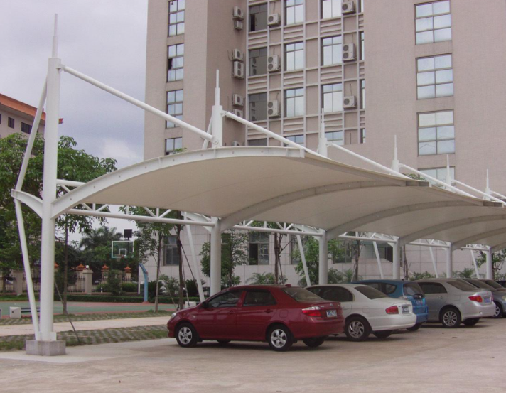 合肥膜結(jié)構(gòu)車棚廠家PTFE膜材什么特點？