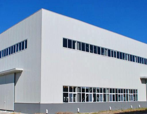 安徽鋼結(jié)構(gòu)棚廠怎么施工？